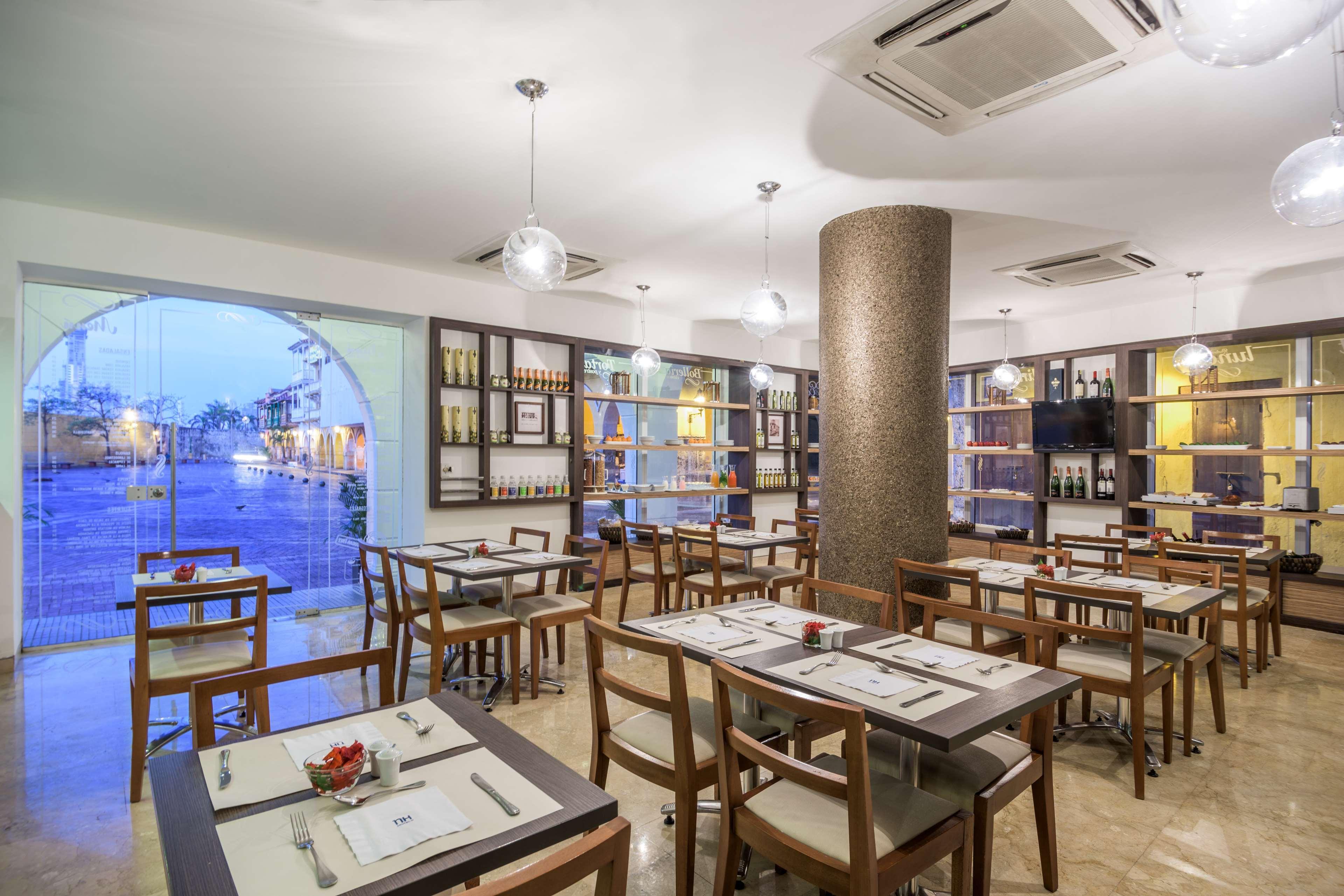 Hotel Nh Royal Urban Cartagena Esterno foto