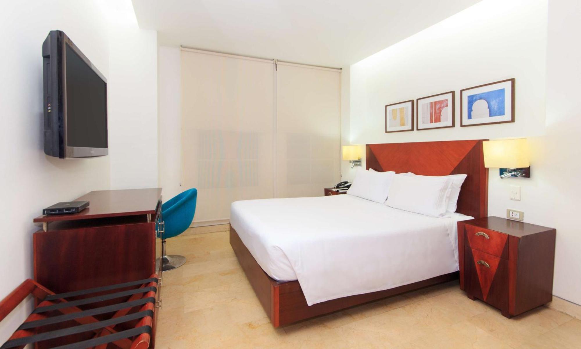 Hotel Nh Royal Urban Cartagena Esterno foto