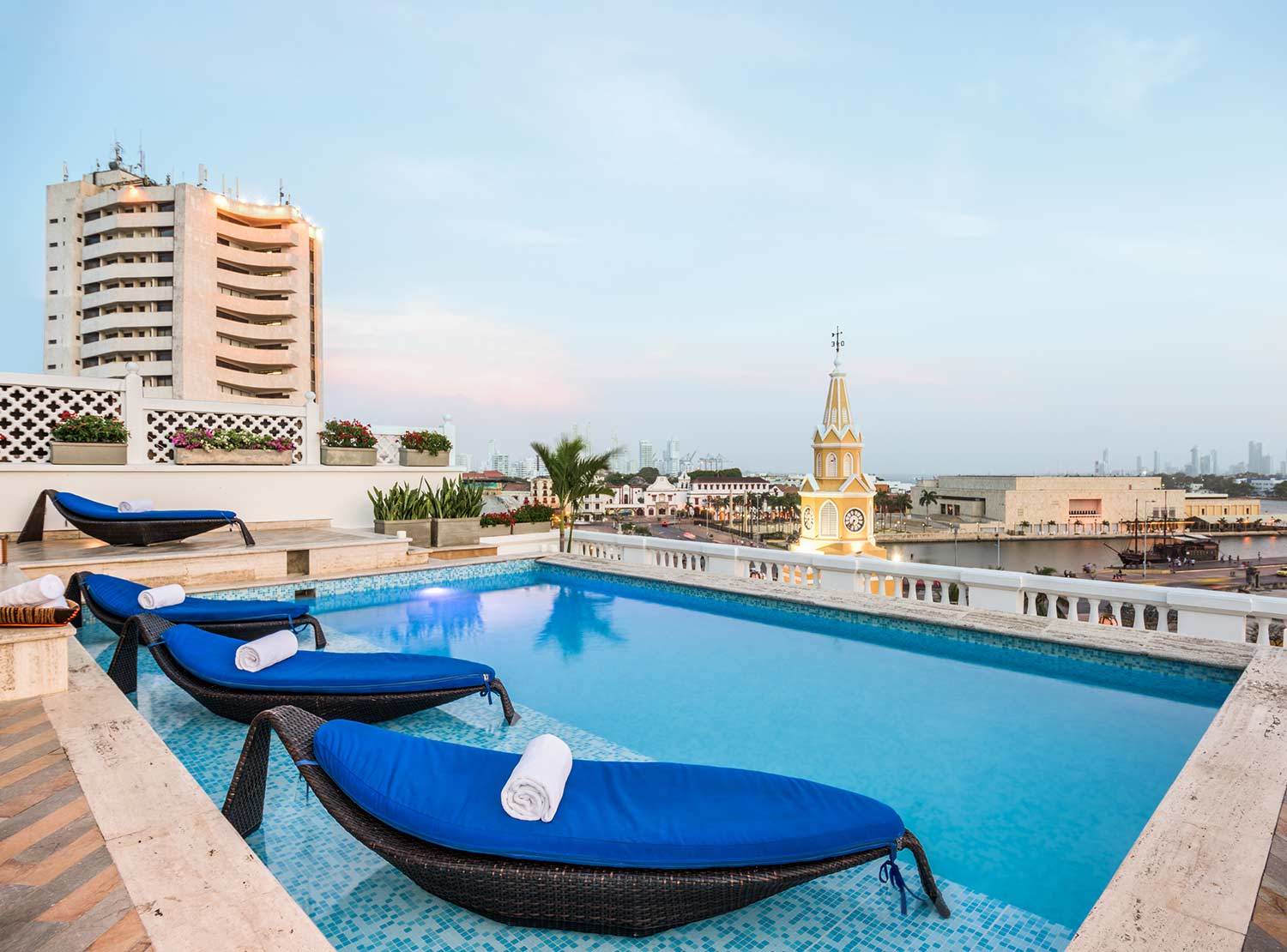 Hotel Nh Royal Urban Cartagena Esterno foto