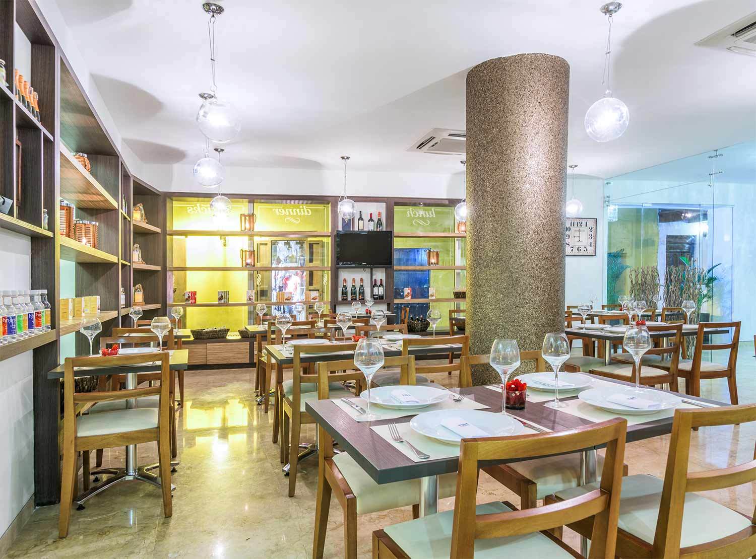 Hotel Nh Royal Urban Cartagena Esterno foto